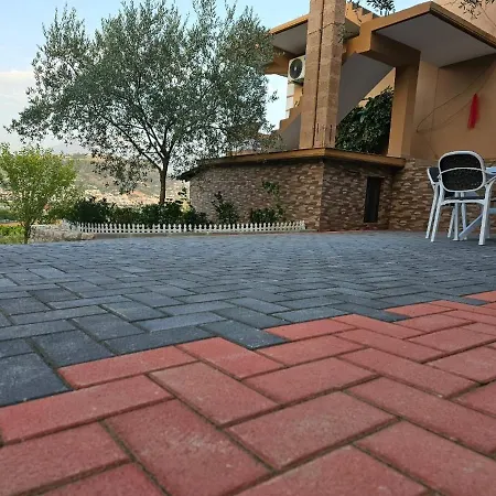 度假居 Iljaz 培拉特