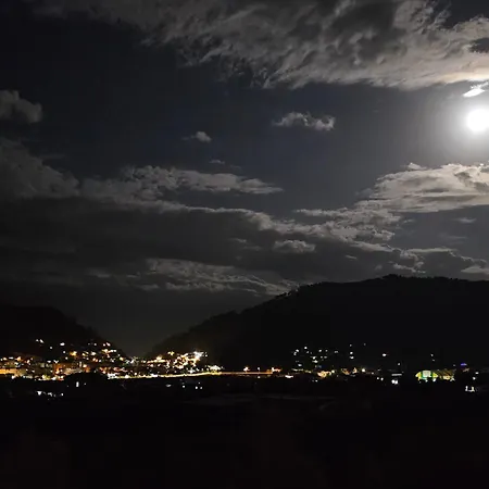 Iljaz 度假居 培拉特