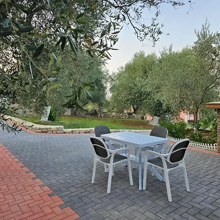 度假居 Iljaz 培拉特